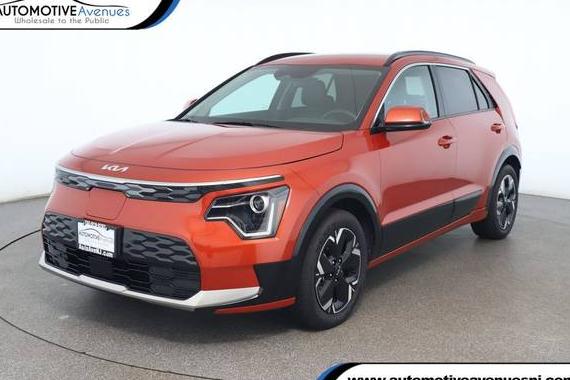 KIA NIRO 2023 KNDCR3L11P5020148 image