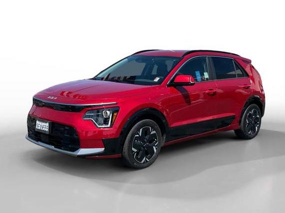 KIA NIRO 2023 KNDCR3L10P5030332 image