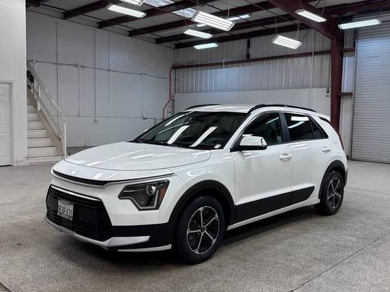 KIA NIRO 2023 KNDCR3LE4P5057231 image KIA NIRO 2023 KNDCR3LE4P5057231 image