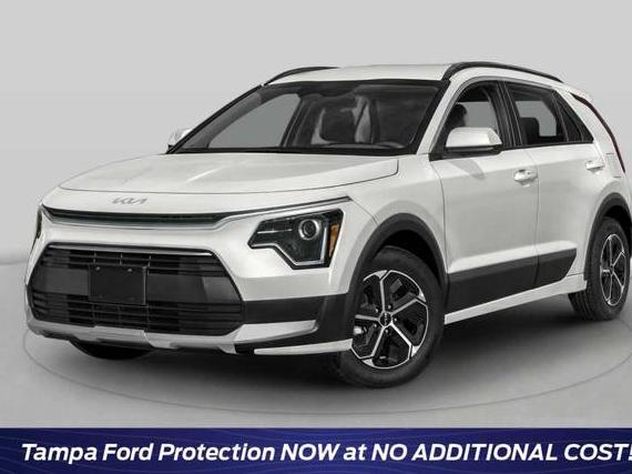 KIA NIRO 2023 KNDCT3LE7P5045270 image