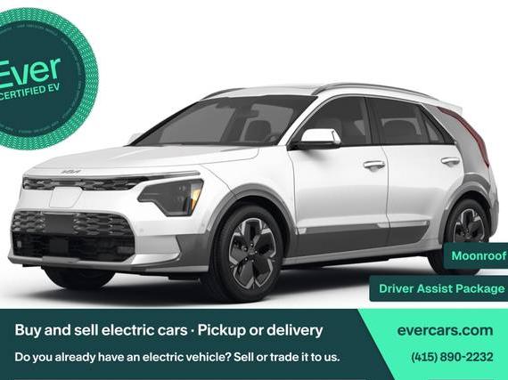 KIA NIRO 2023 KNDCT3L13P5067358 image