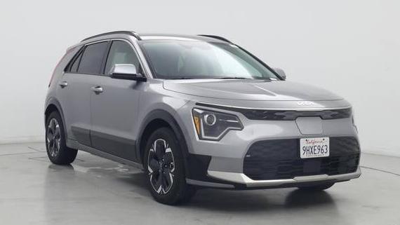 KIA NIRO 2023 KNDCR3L12P5043213 image