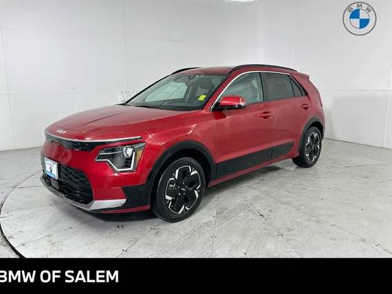 KIA NIRO 2024 KNDCR3L18R5104499 image