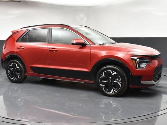 KIA NIRO 2024 KNDCR3L19R5080245 image