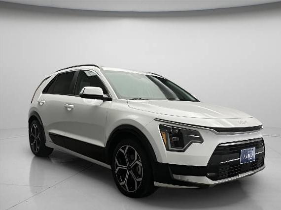 KIA NIRO 2024 KNDCR3LF8R5132993 image