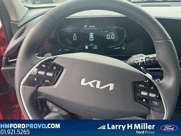 KIA NIRO 2024 KNDCR3LF9R5124143 image