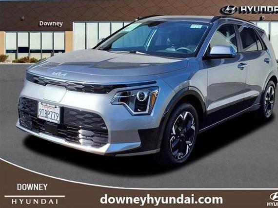 KIA NIRO 2025 KNDCR3L14S5136615 image