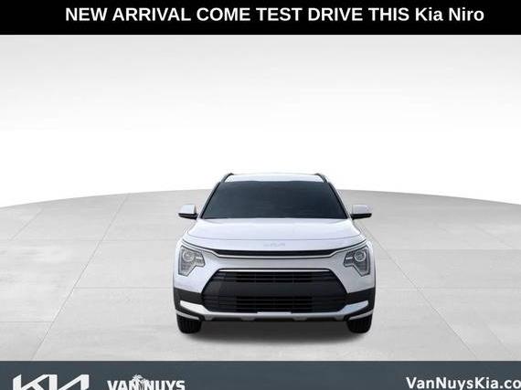 KIA NIRO 2025 KNDCP3LE1S5237927 image