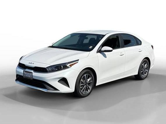 KIA FORTE 2023 3KPF24AD8PE656171 image