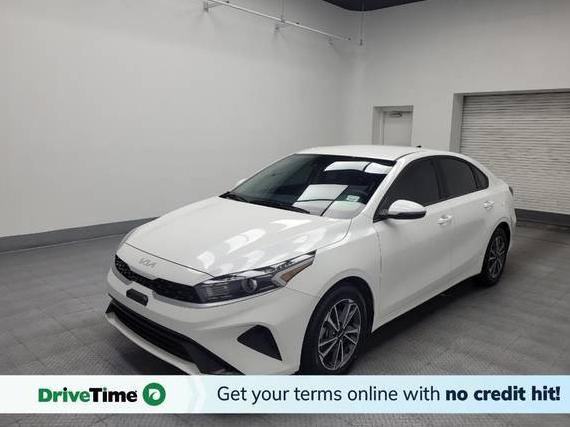 KIA FORTE 2023 3KPF24AD8PE637359 image