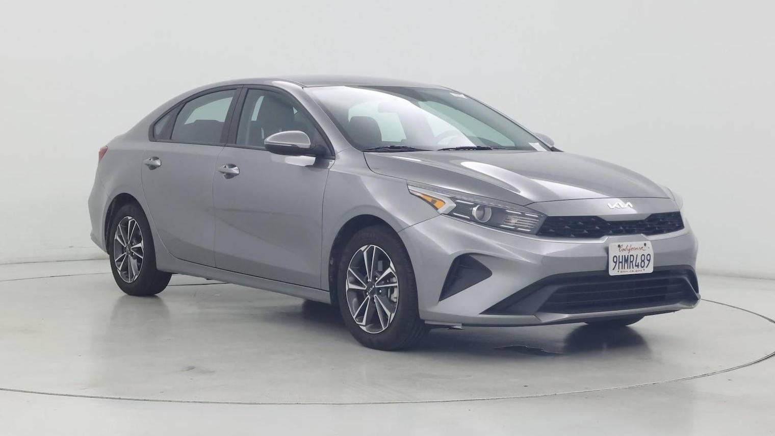 KIA FORTE 2023 3KPF24AD8PE666392 image