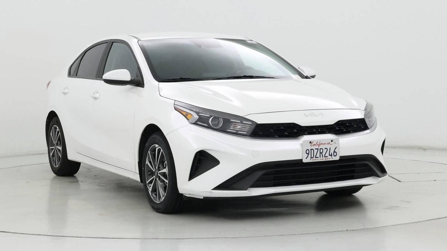 KIA FORTE 2023 3KPF24AD7PE558796 image