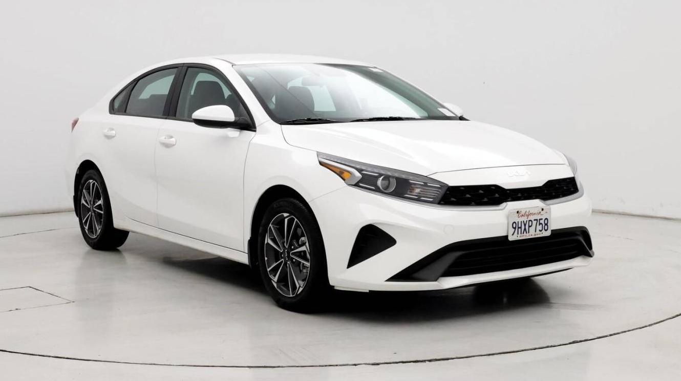 KIA FORTE 2023 3KPF24AD4PE676126 image