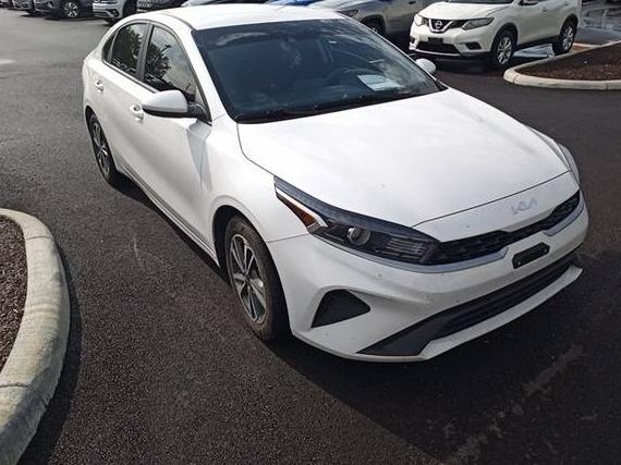 KIA FORTE 2023 3KPF24AD8PE622358 image