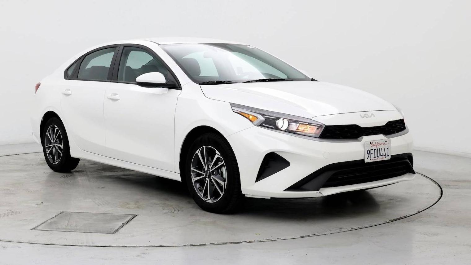 KIA FORTE 2023 3KPF24AD5PE598892 image