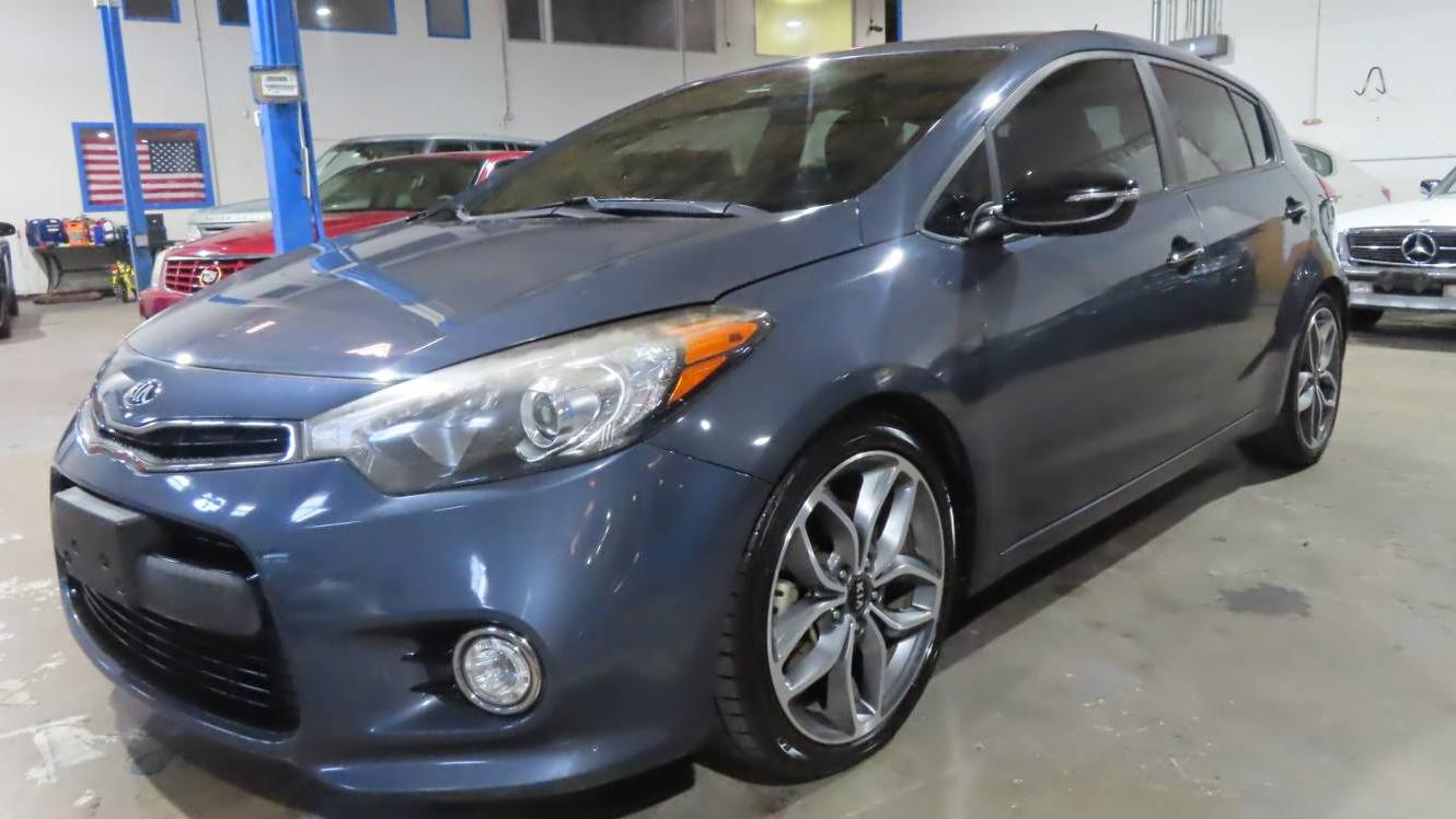 KIA FORTE 2016 KNAFZ5A30G5573996 image