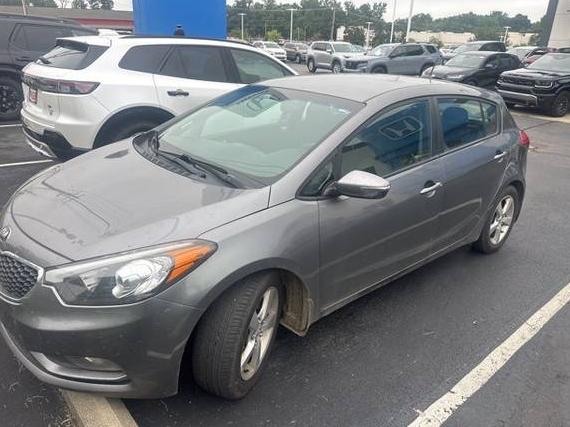 KIA FORTE 2016 KNAFK5A87G5586289 image