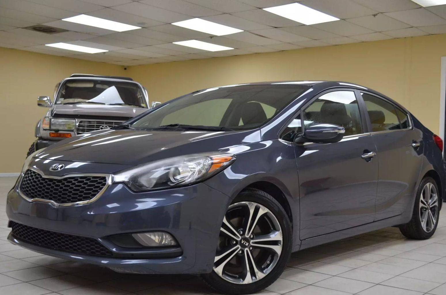 KIA FORTE 2016 KNAFZ4A81G5490390 image