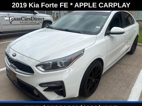 KIA FORTE 2019 3KPF24AD5KE011552 image