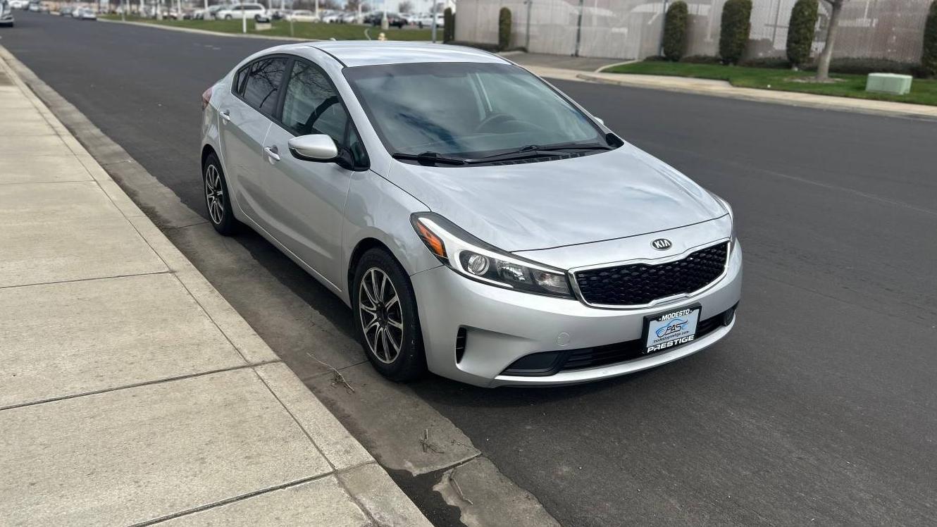 KIA FORTE 2018 3KPFK4A77JE272447 image