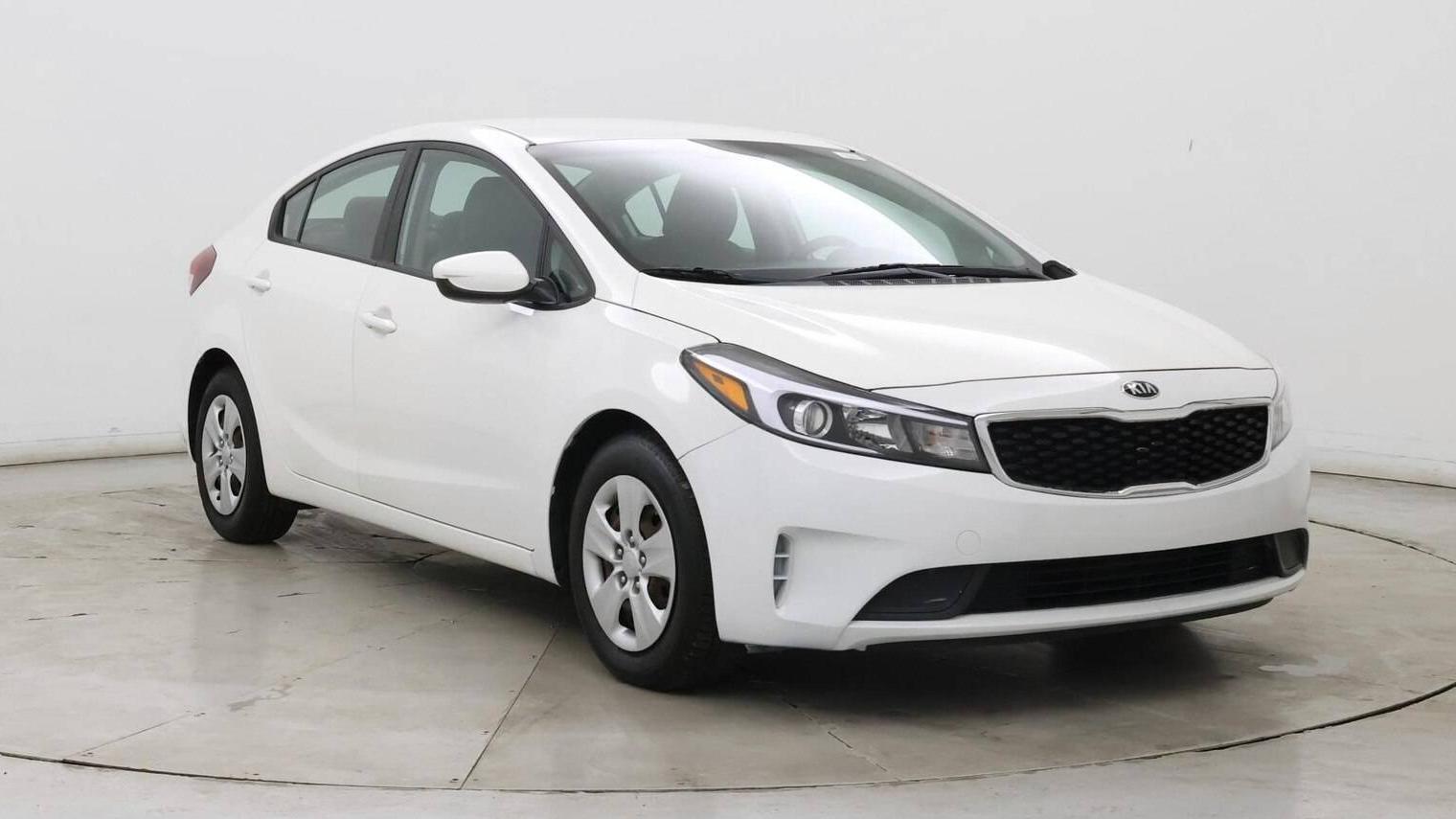 KIA FORTE 2018 3KPFK4A76JE270768 image