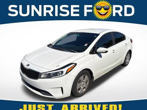 KIA FORTE 2018 3KPFK4A73JE168747 image