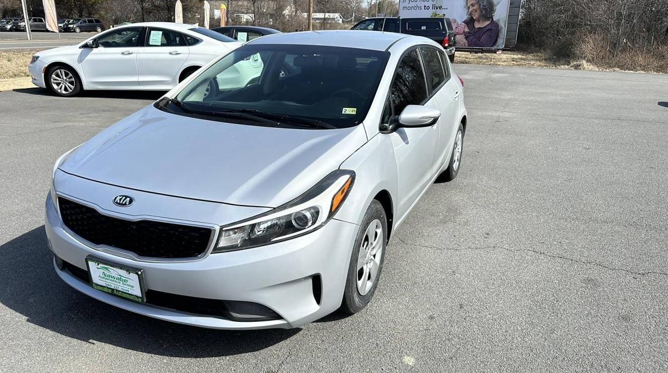 KIA FORTE 2018 KNAFK5A89J5773833 image