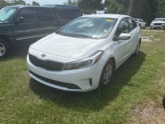 KIA FORTE 2018 3KPFK4A77JE229873 image
