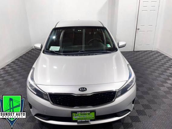 KIA FORTE 2018 3KPFK4A70JE183769 image