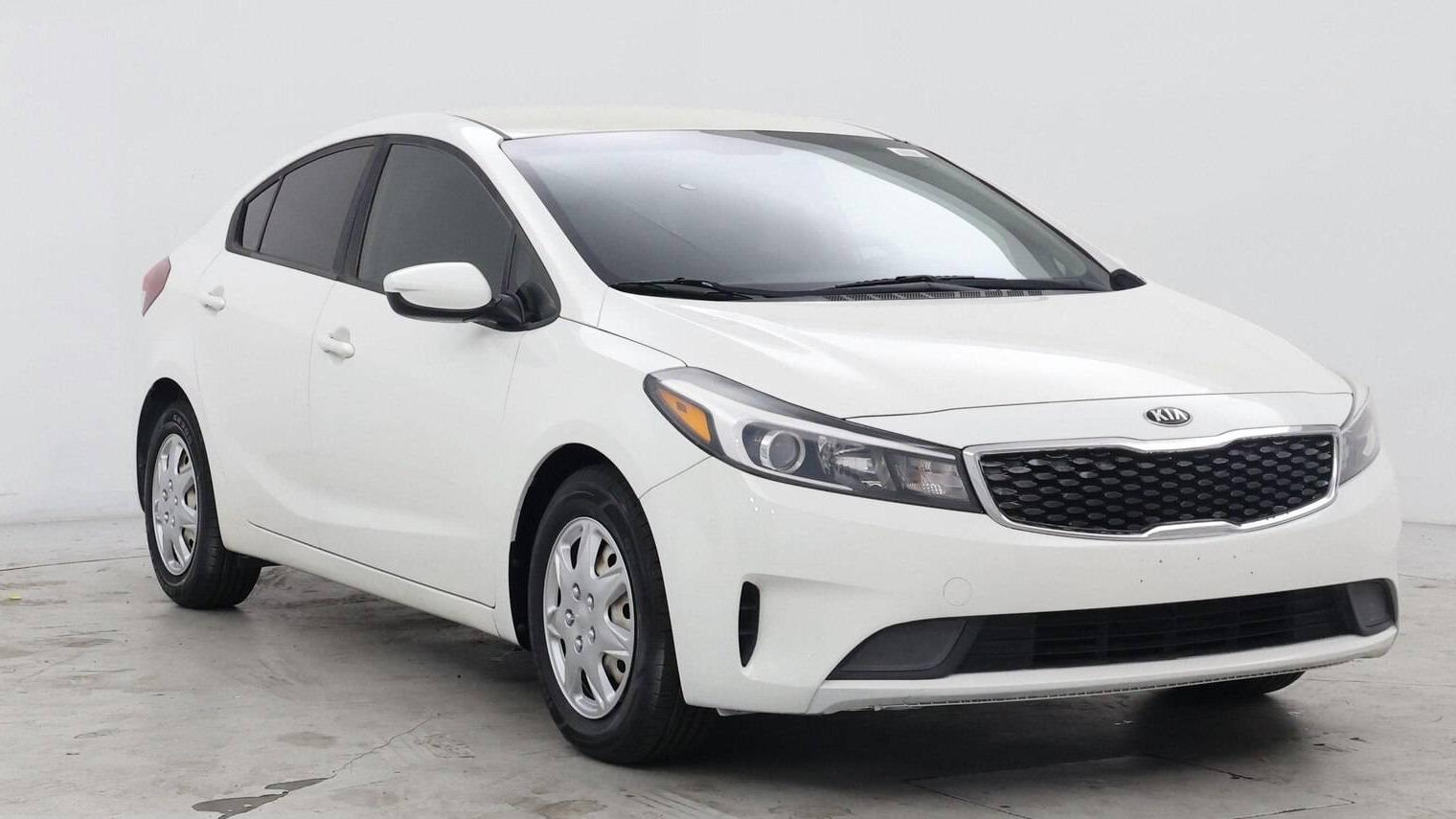 KIA FORTE 2018 3KPFK4A78JE187343 image