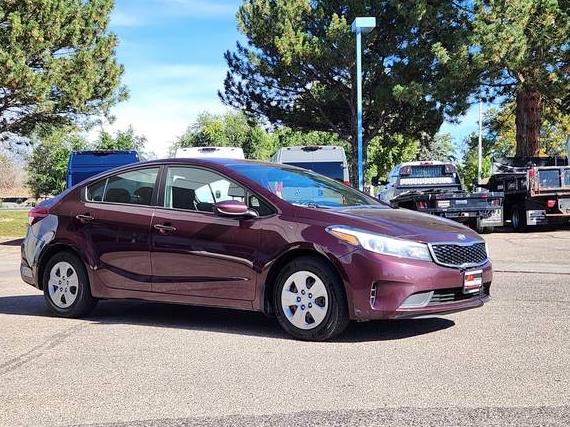 KIA FORTE 2017 3KPFK4A71HE032739 image