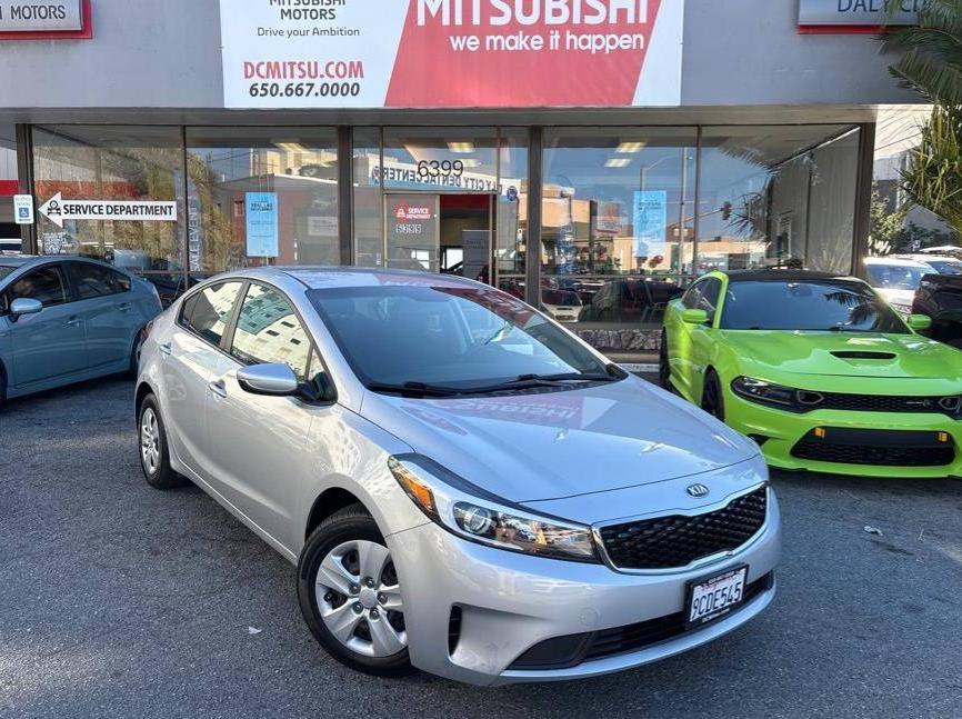 KIA FORTE 2017 3KPFK4A74HE157461 image