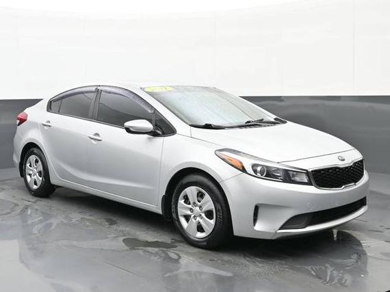 KIA FORTE 2017 3KPFK4A7XHE099758 image KIA FORTE 2017 3KPFK4A7XHE099758 image