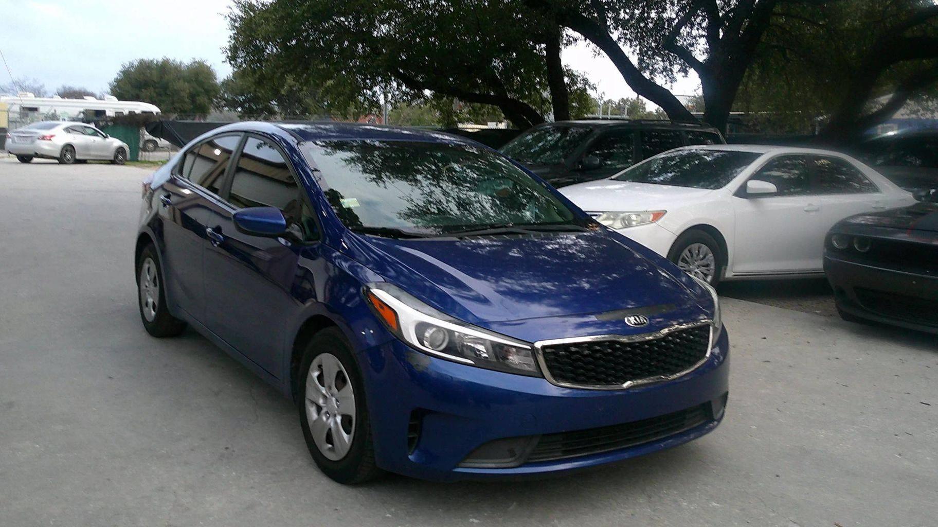 KIA FORTE 2017 3KPFK4A72HE042017 image