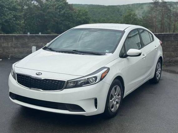 KIA FORTE 2017 3KPFK4A76HE098543 image