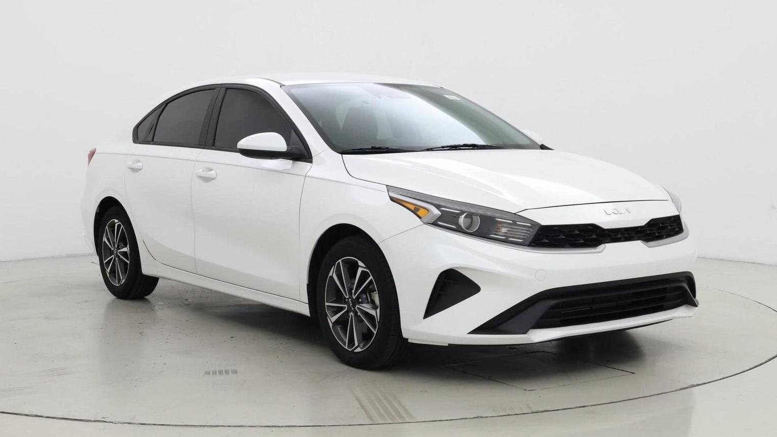 KIA FORTE 2022 3KPF24AD5NE490950 image