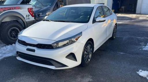 KIA FORTE 2022 3KPF24AD2NE499881 image