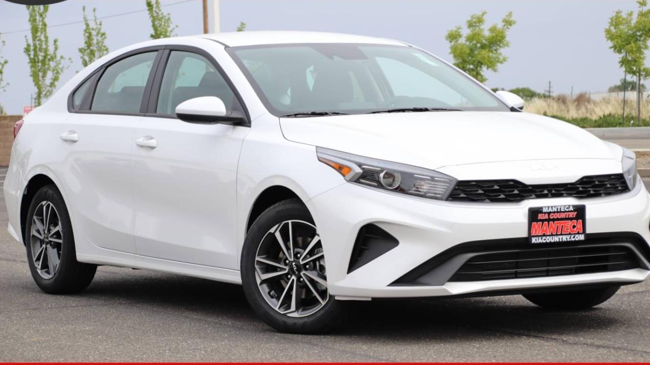 KIA FORTE 2022 3KPF24AD4NE461360 image