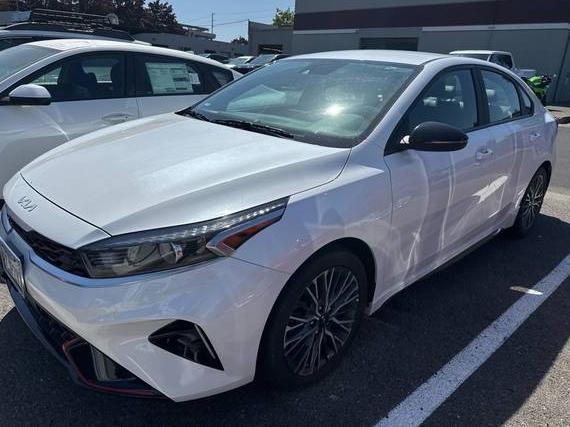 KIA FORTE 2022 3KPF54AD8NE438025 image