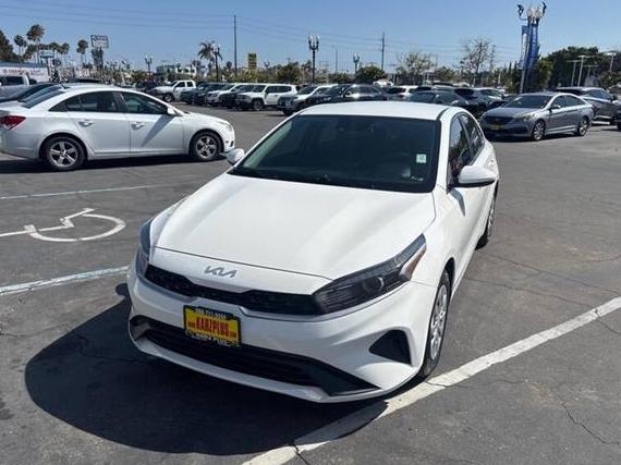 KIA FORTE 2022 3KPF24AD8NE462284 image