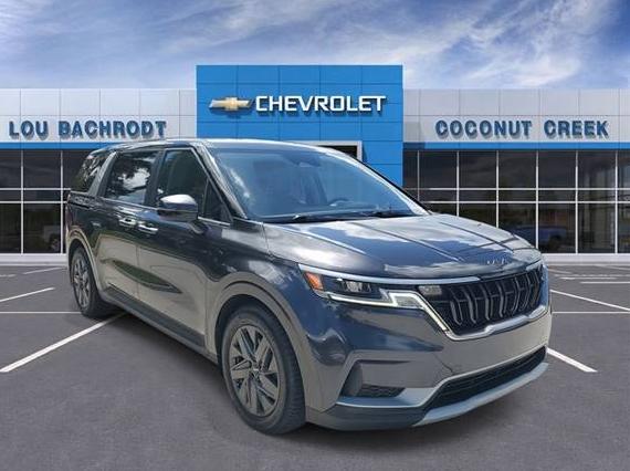 KIA CARNIVAL 2023 KNDNB4H37P6196192 image