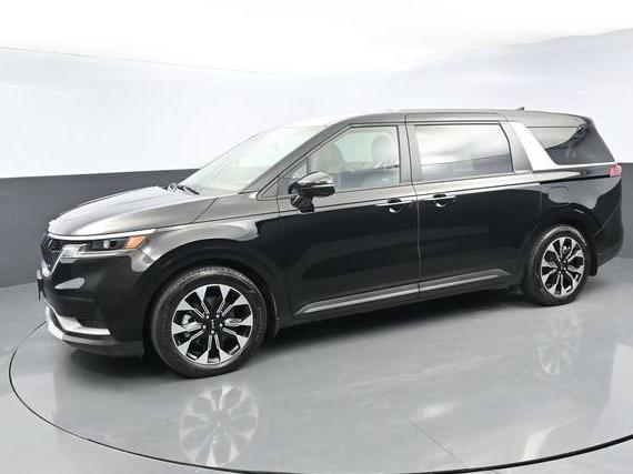 KIA CARNIVAL 2024 KNDNC5H34R6361346 image