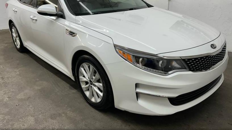 KIA OPTIMA 2016 5XXGU4L36GG012226 image