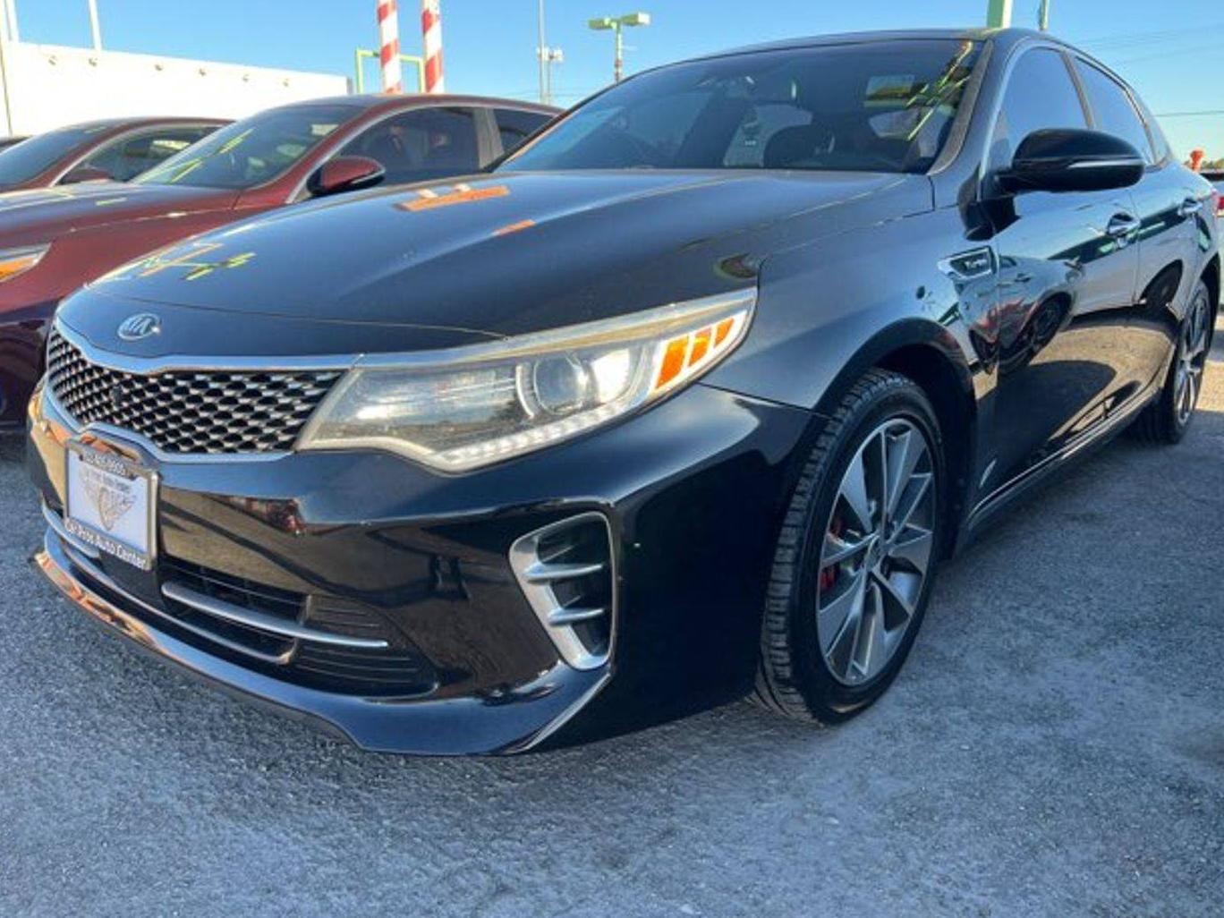 KIA OPTIMA 2016 5XXGV4L23GG035211 image