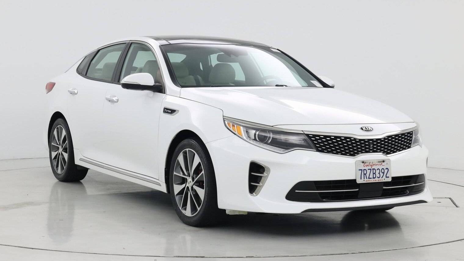 KIA OPTIMA 2016 5XXGV4L22GG051996 image