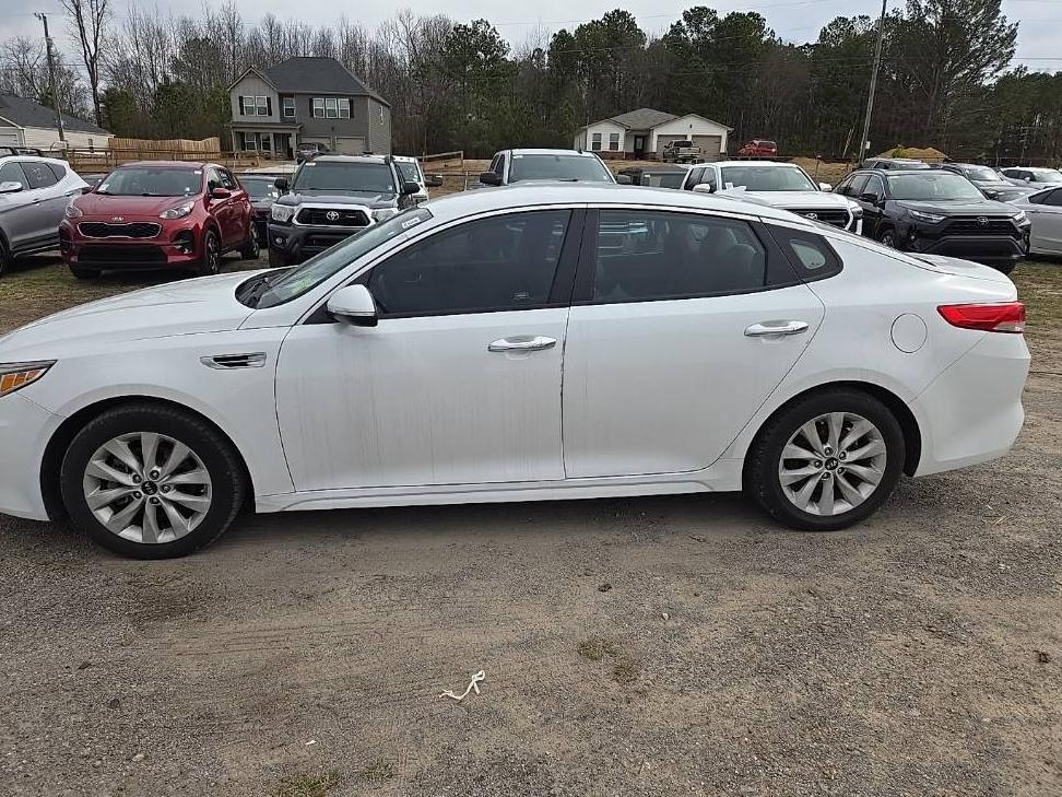 KIA OPTIMA 2016 5XXGU4L35GG107876 image