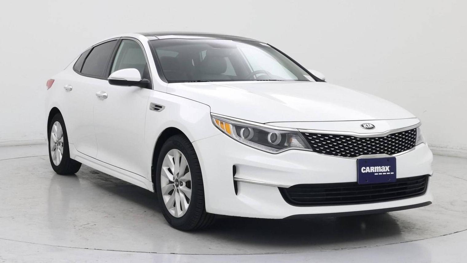 KIA OPTIMA 2016 5XXGU4L32GG091197 image