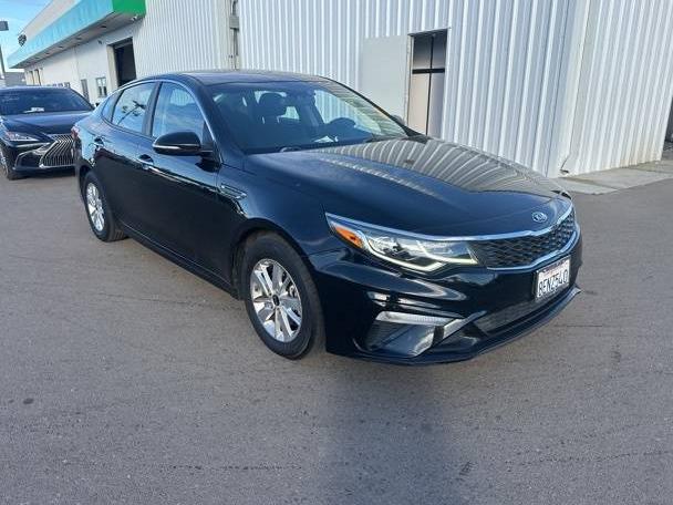 KIA OPTIMA 2019 5XXGT4L39KG275578 image