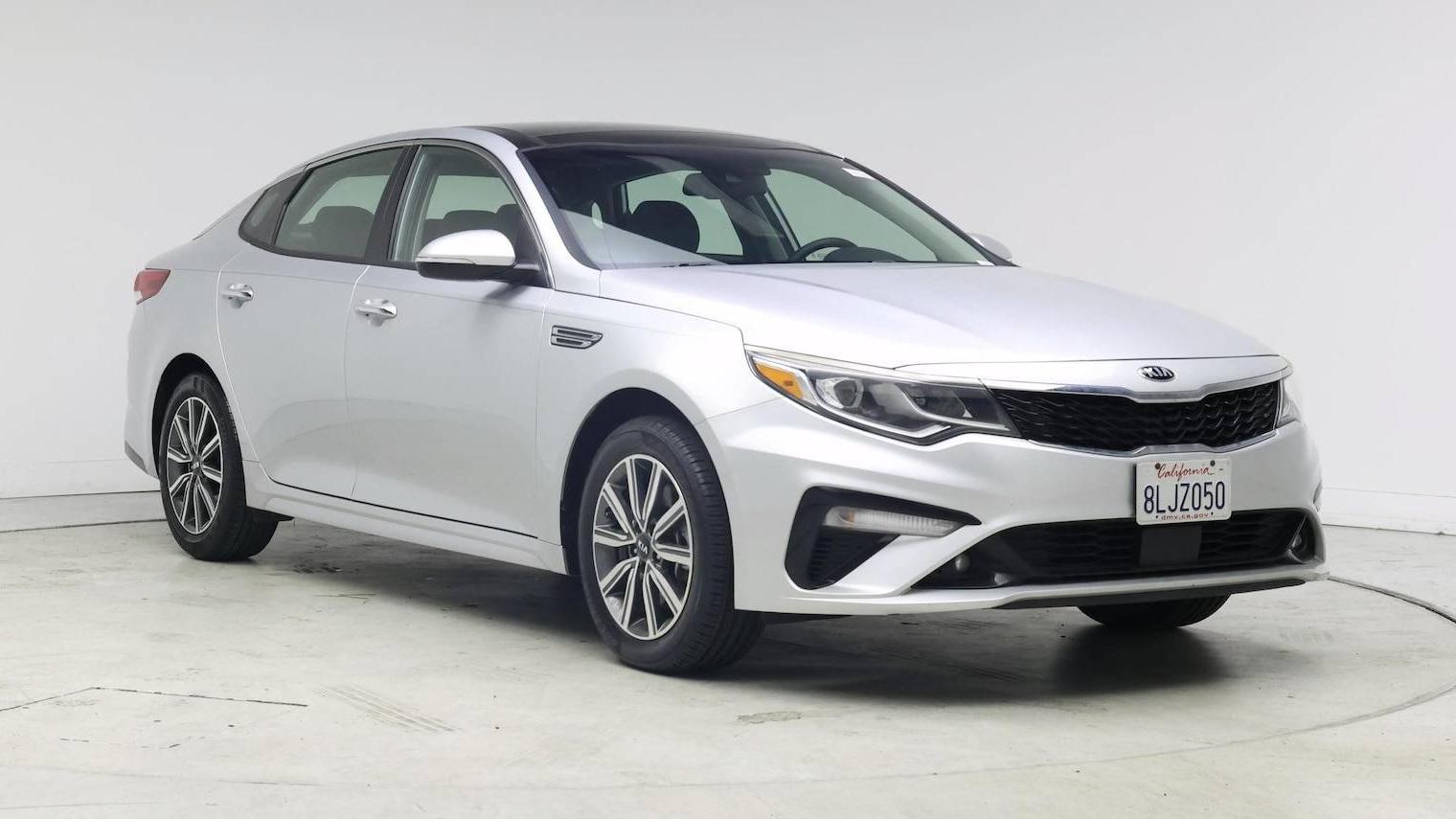 KIA OPTIMA 2019 5XXGU4L11KG356974 image