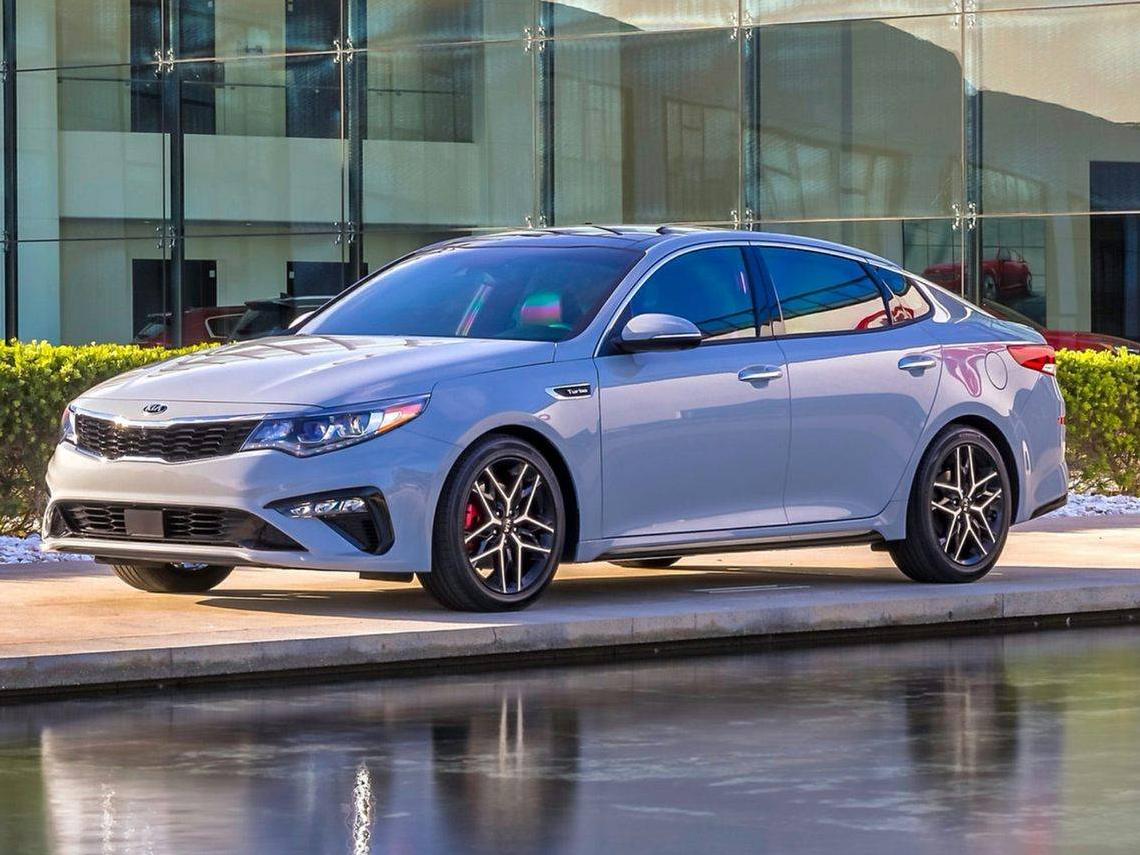 KIA OPTIMA 2019 5XXGT4L3XKG334699 image